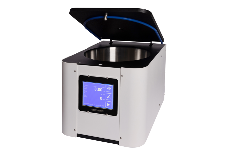 Centrífuga Pro Analytical Small da Centurion com painel LCD e tampa aberta, disponível na Paralab.